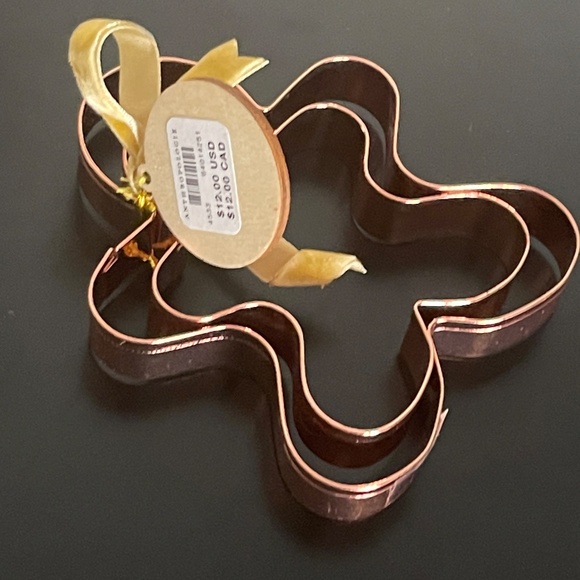 NWT [Set of 2] Anthropologie Season's Eatings Gingerbread People Cookie Cutters - Picture 4 of 4